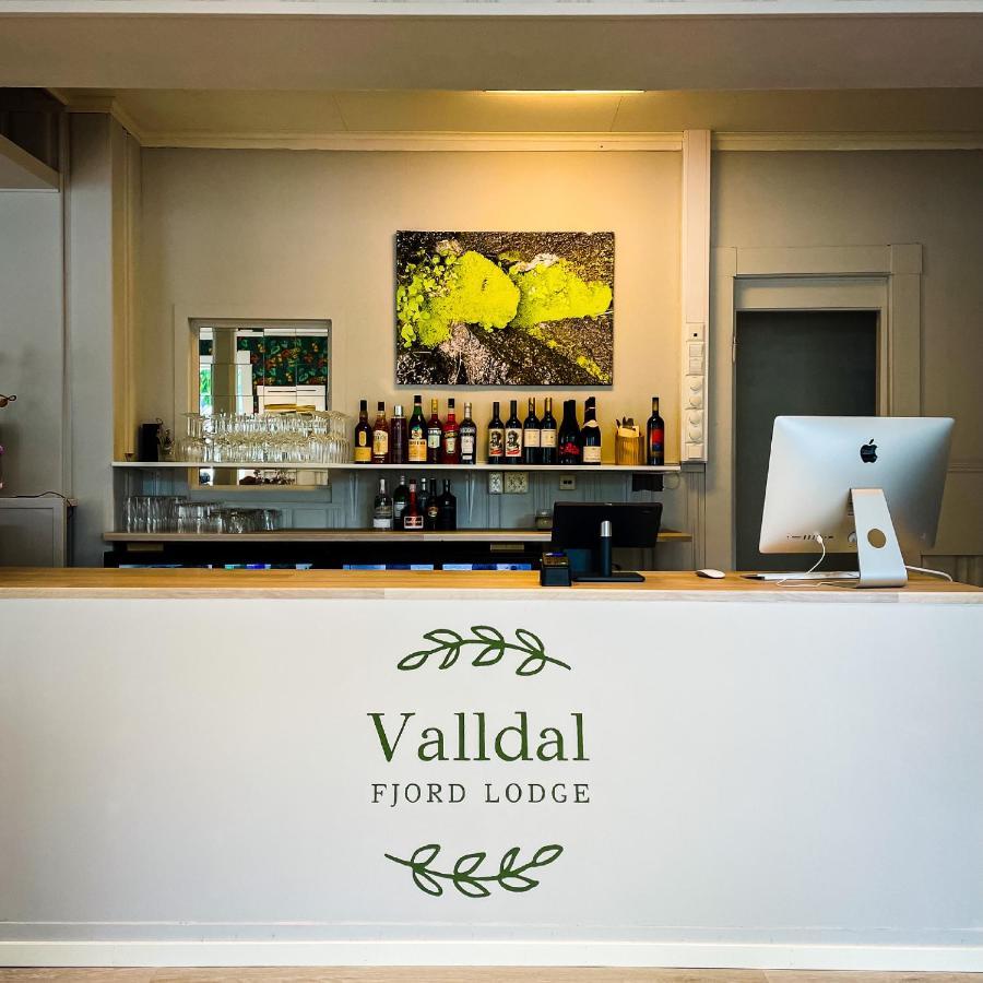 Valldal Fjord Lodge B&B Ngoại thất bức ảnh