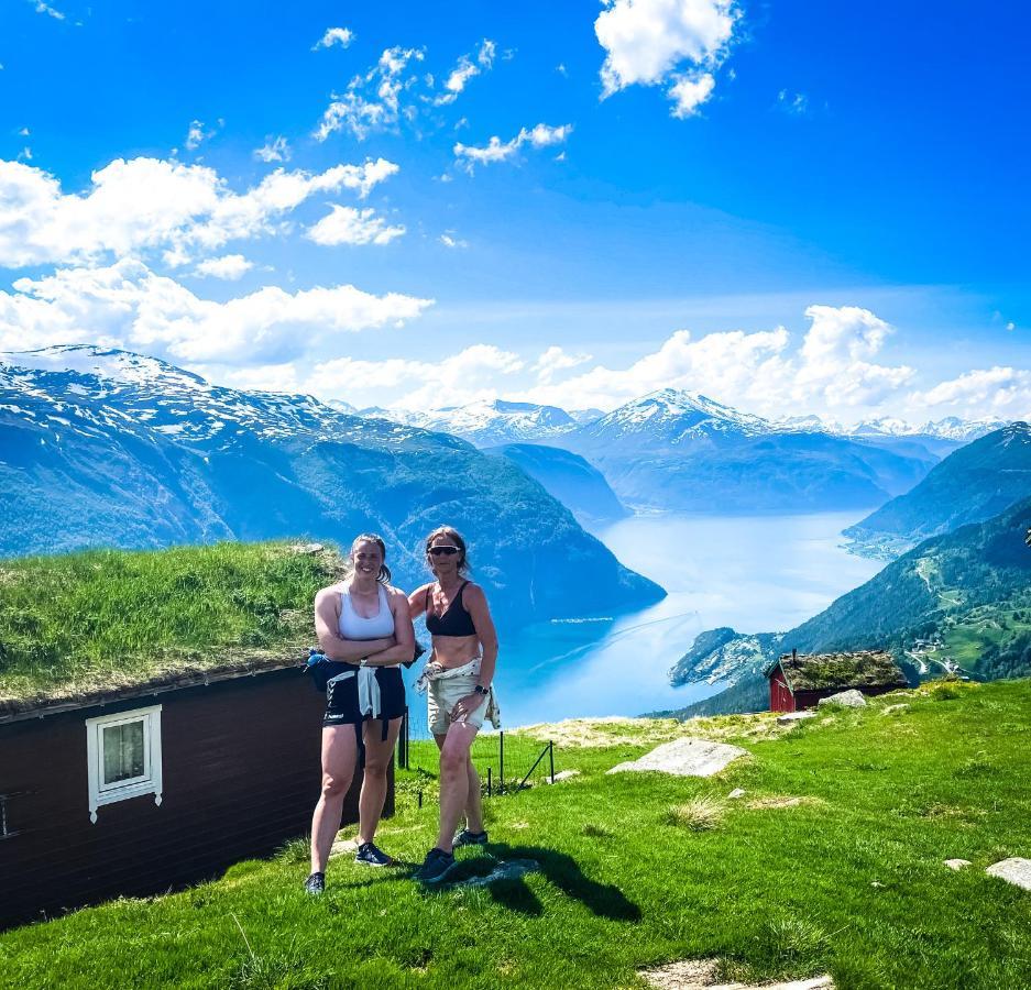 Valldal Fjord Lodge B&B Ngoại thất bức ảnh